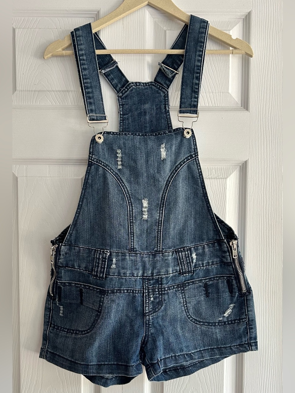 Urban Behavior Denim Shortalls Size Medium Distressed Flower Lined Zippers Light